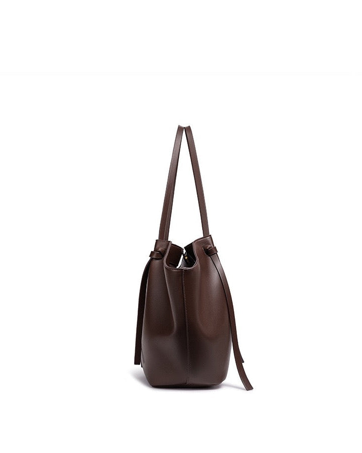 ARIA | Bolso Luxe Curve — El Complemento que lo Dice Todo