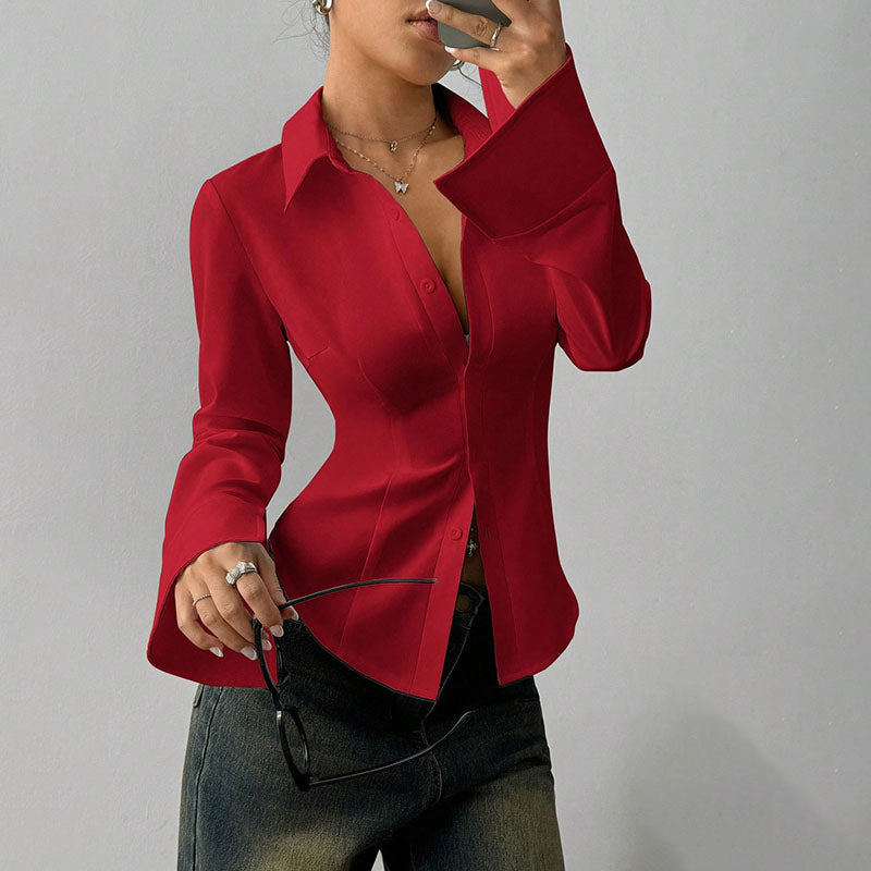 Camisa de manga larga ajustada con cuello en V y talle definido