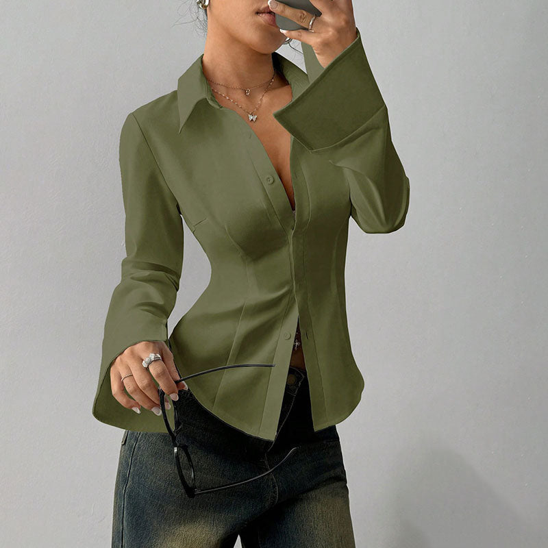 Camisa de manga larga ajustada con cuello en V y talle definido