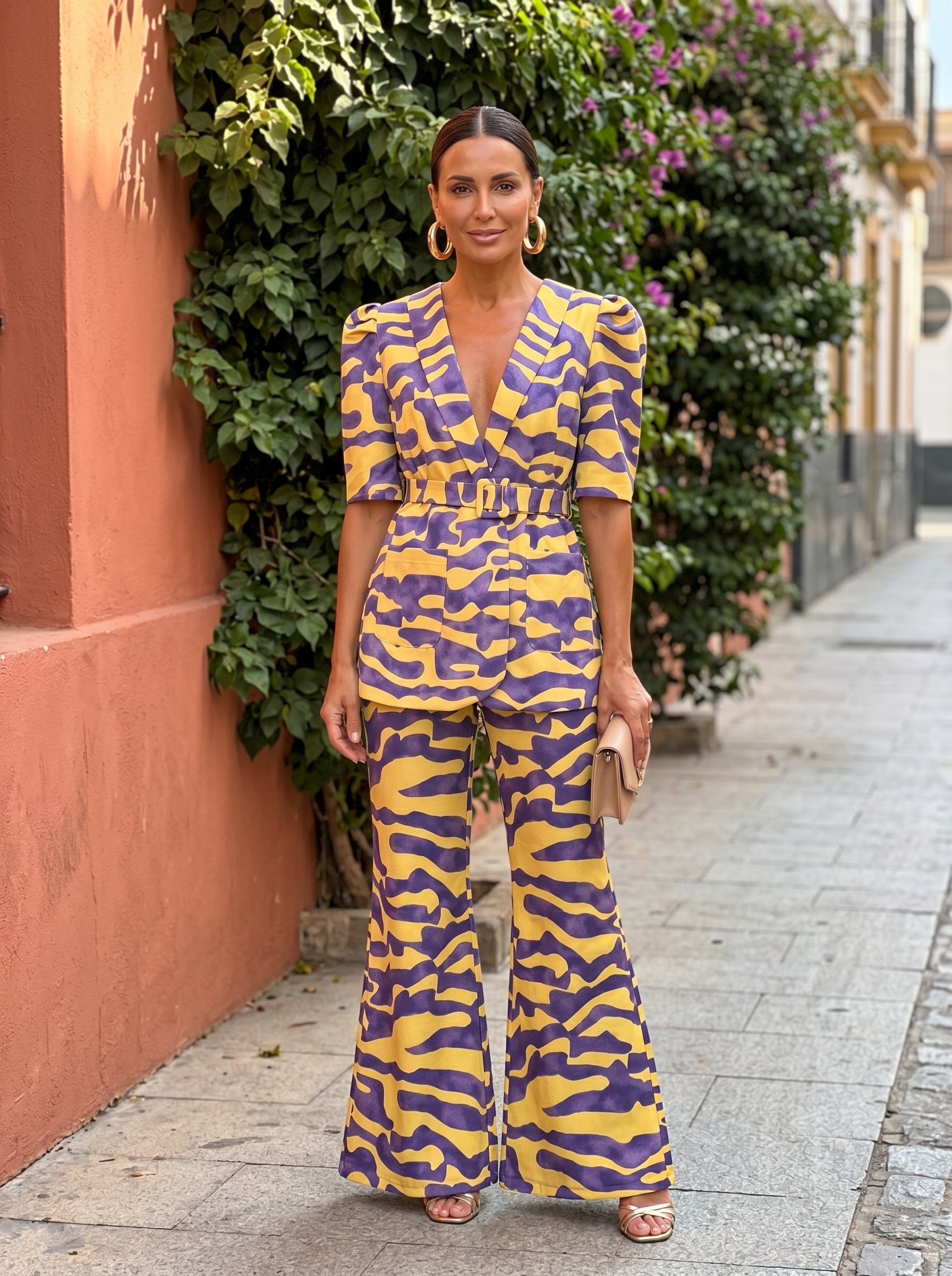 Lavinia | Conjunto fluido de blazer peplum y pantalón palazzo
