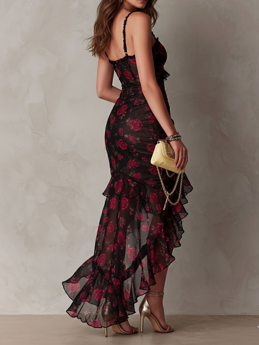 Vestido Chic Floral Negro y Rojo con Fruncido y Bajo de Volantes