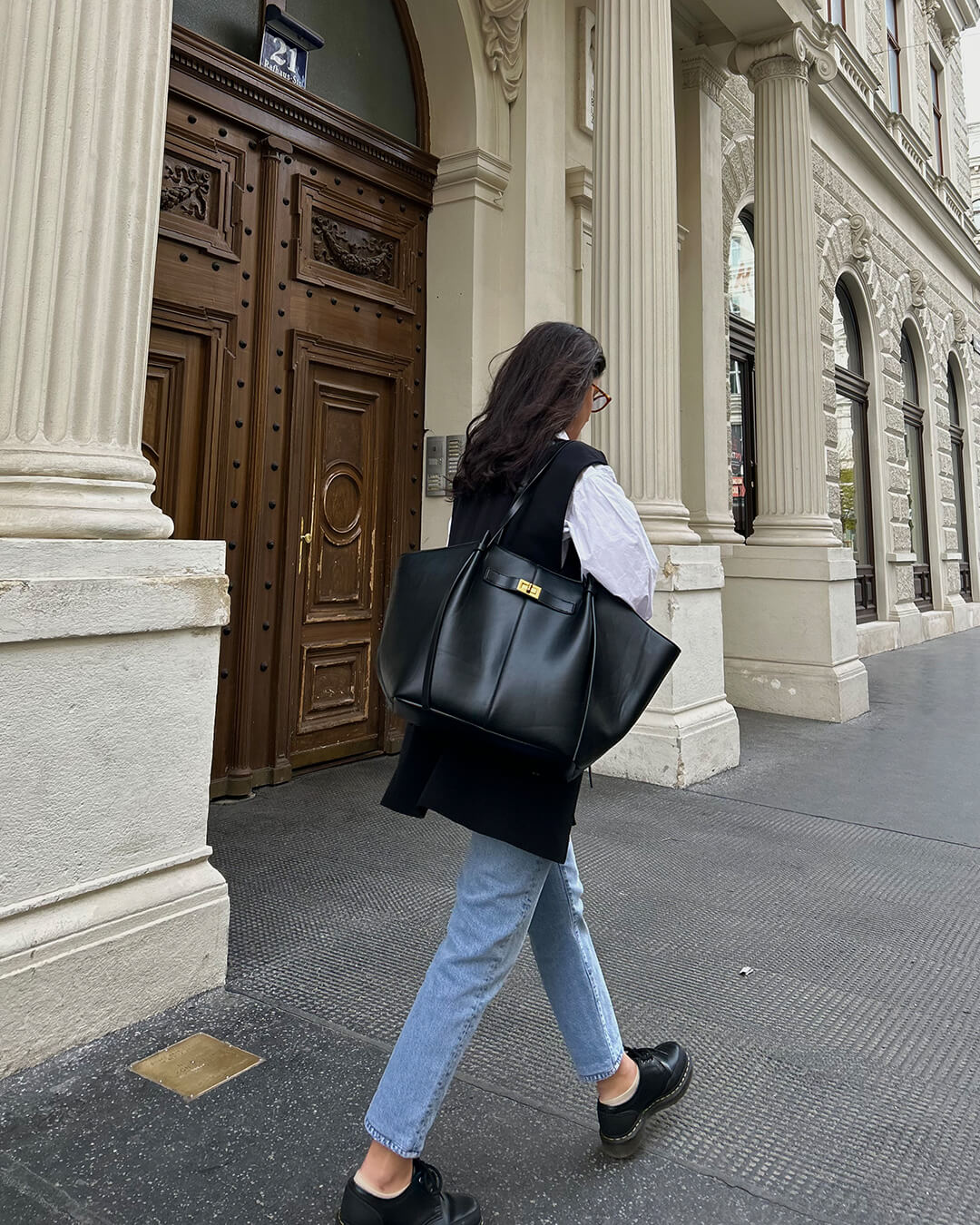 ARIA | Bolso Luxe Curve — El Complemento que lo Dice Todo