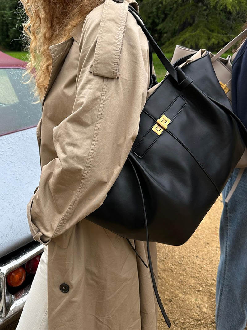 ARIA | Bolso Luxe Curve — El Complemento que lo Dice Todo